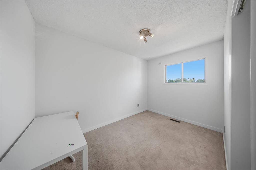 39 Culloden Road, Winnipeg, Manitoba  R2J 3S4 - Photo 11 - 202614804