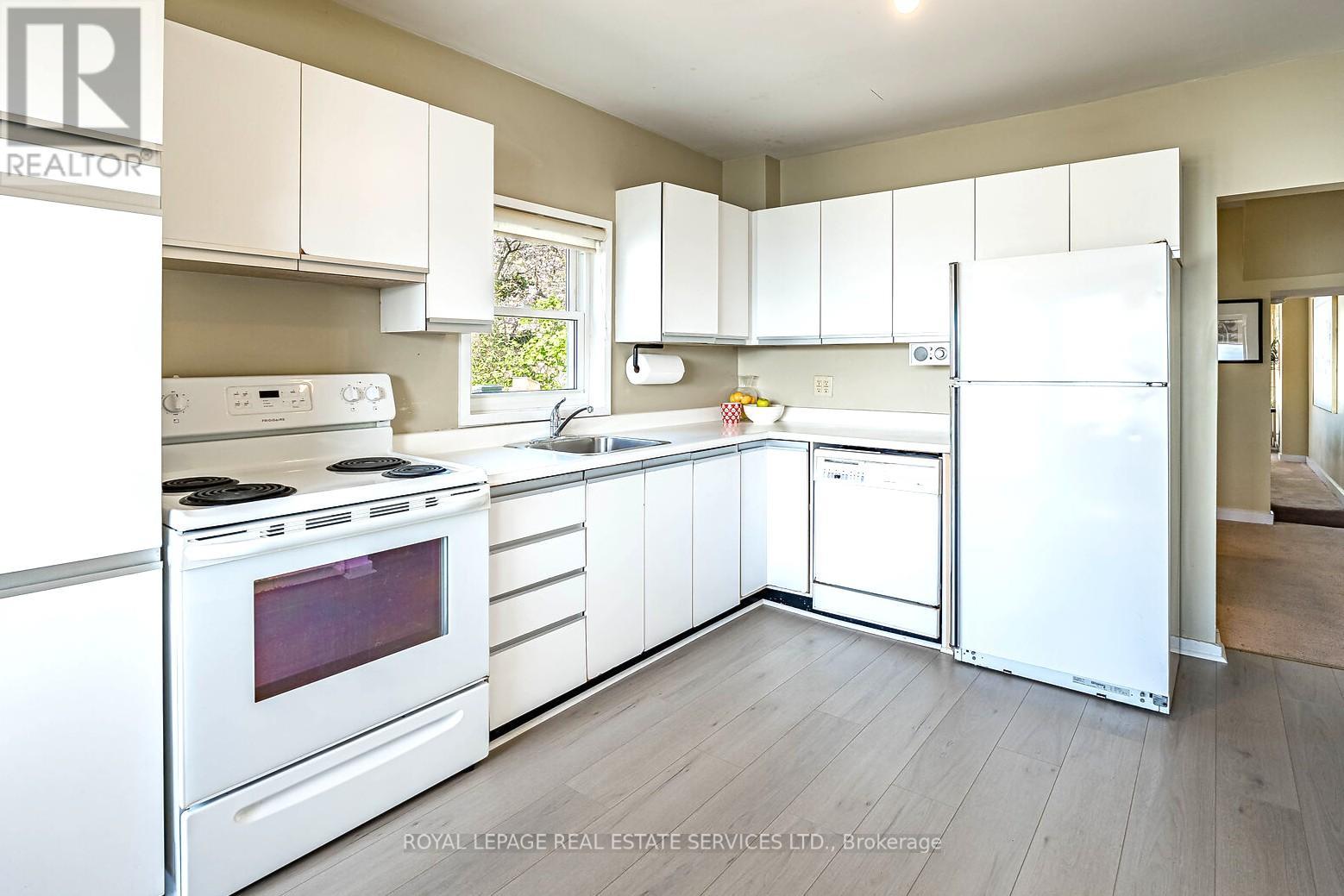 11a Lake Shore Drive, Toronto, Ontario  M8V 1Y9 - Photo 17 - W13481742