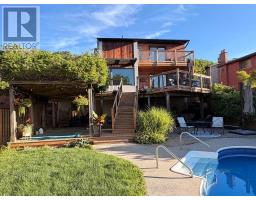 17 MCKAY COURT, Hamilton, Ontario