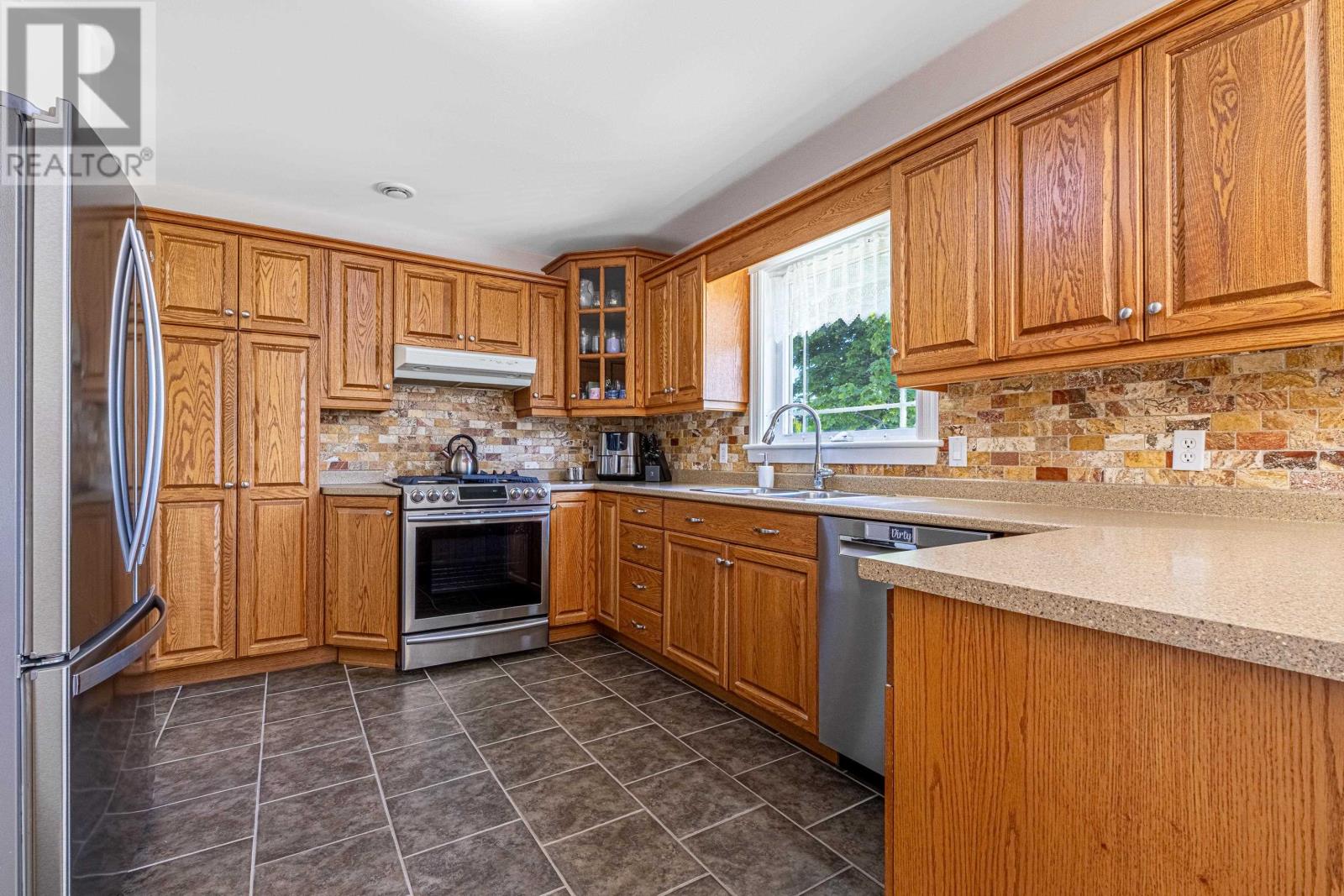 30 Parricus Mead Drive, Charlottetown, Prince Edward Island  C1E 2H1 - Photo 11 - 202615305