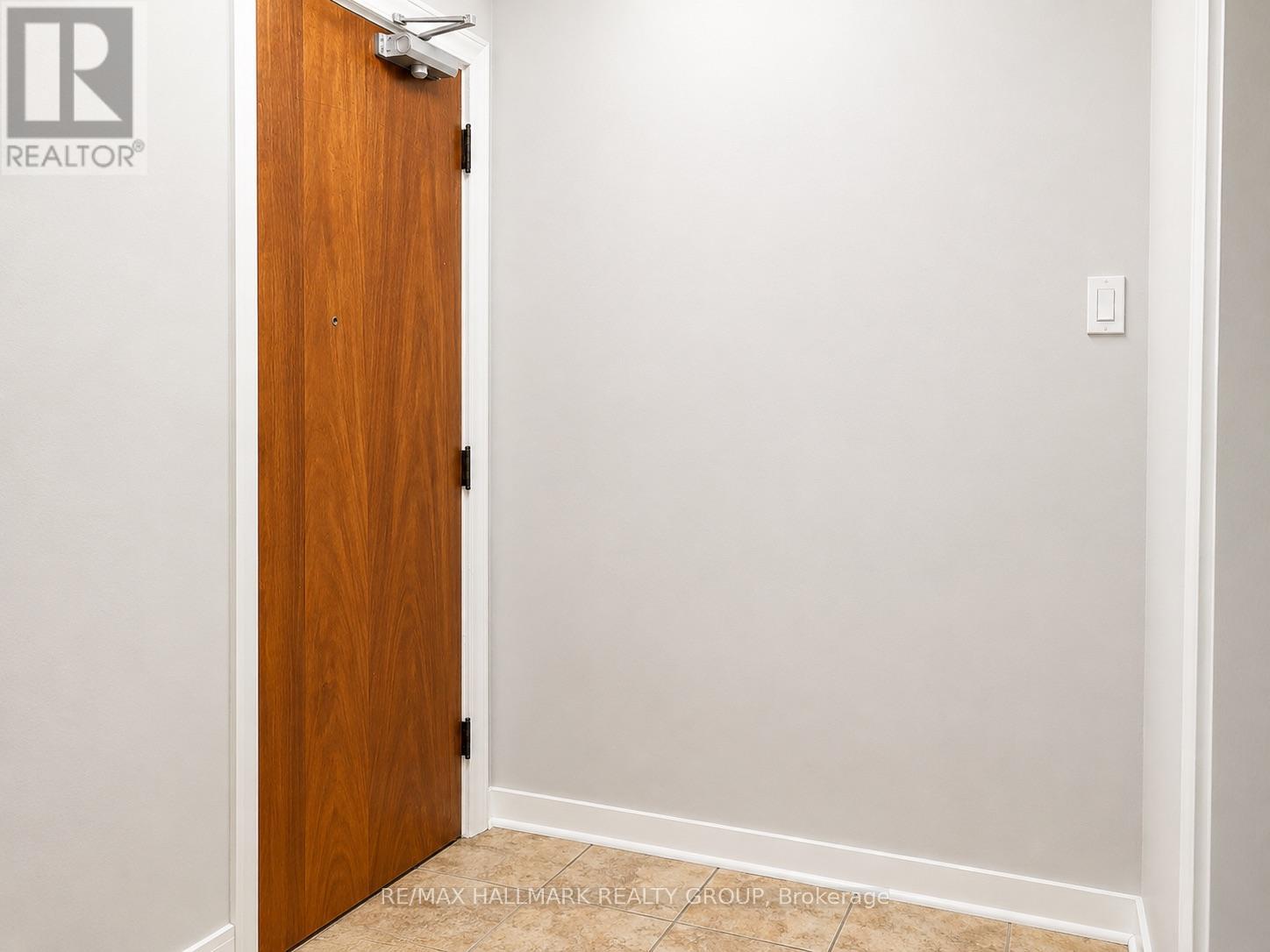2 - 1064 Merivale Road, Ottawa, Ontario  K1Z 6A9 - Photo 14 - X13482438