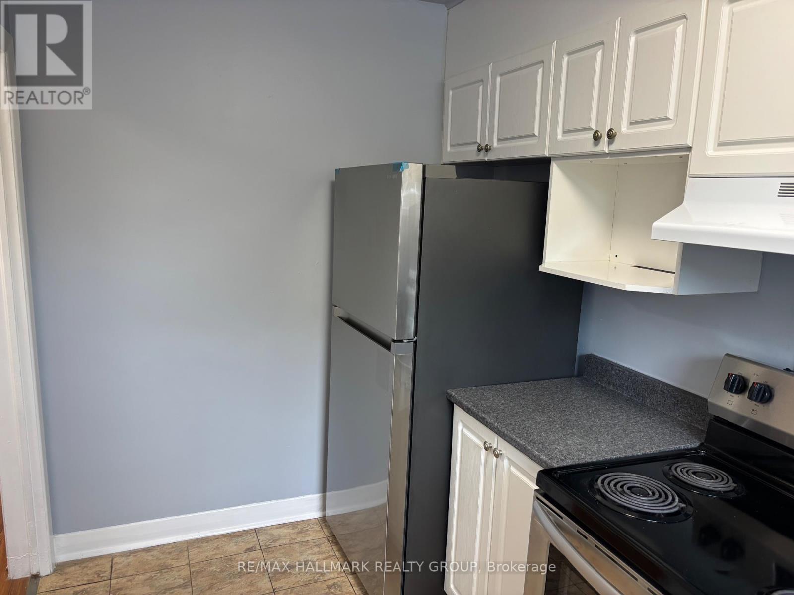 2 - 1064 Merivale Road, Ottawa, Ontario  K1Z 6A9 - Photo 4 - X13482438