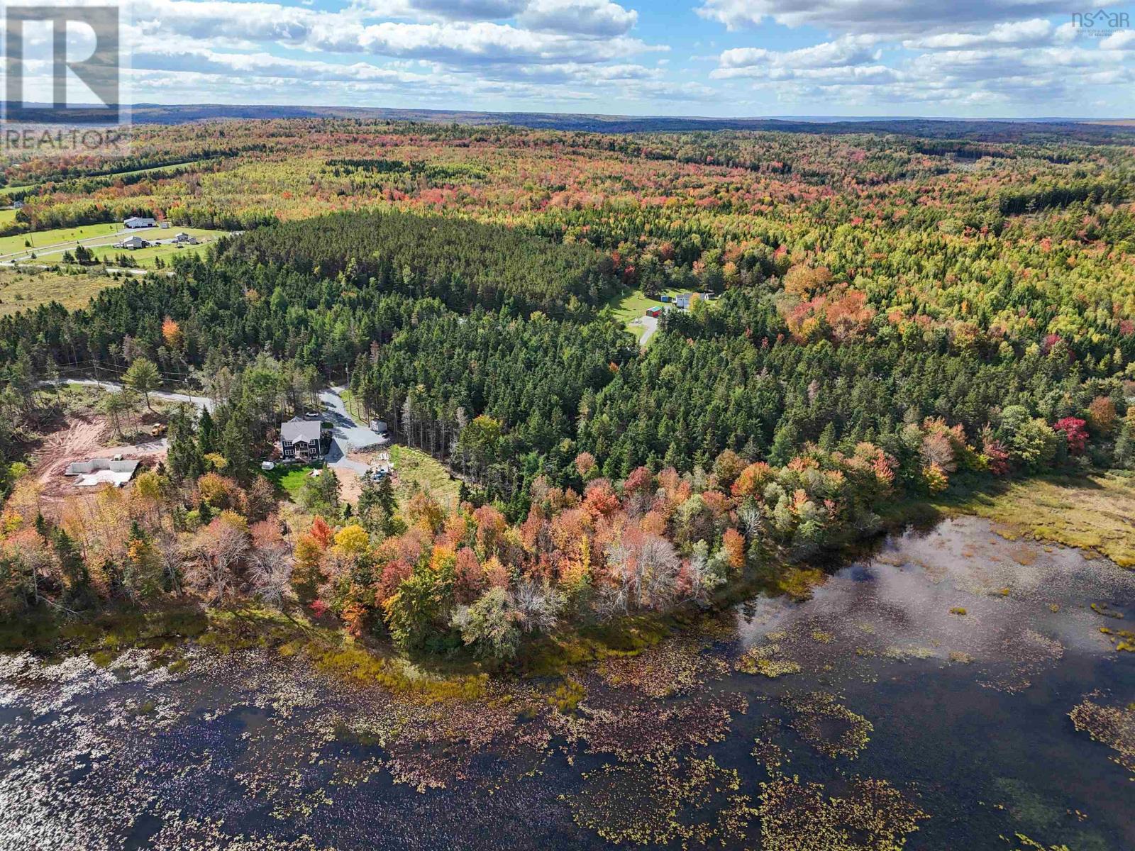 994 Lake Egmont Road, Lake Egmont, Nova Scotia  B0N 1Y0 - Photo 3 - 202527302