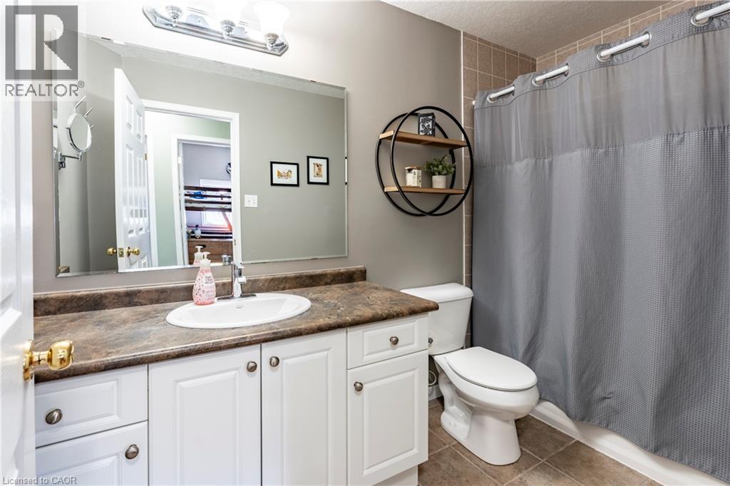 26 Chantilly Street, Kitchener, Ontario  N2R 1V6 - Photo 12 - 40835480