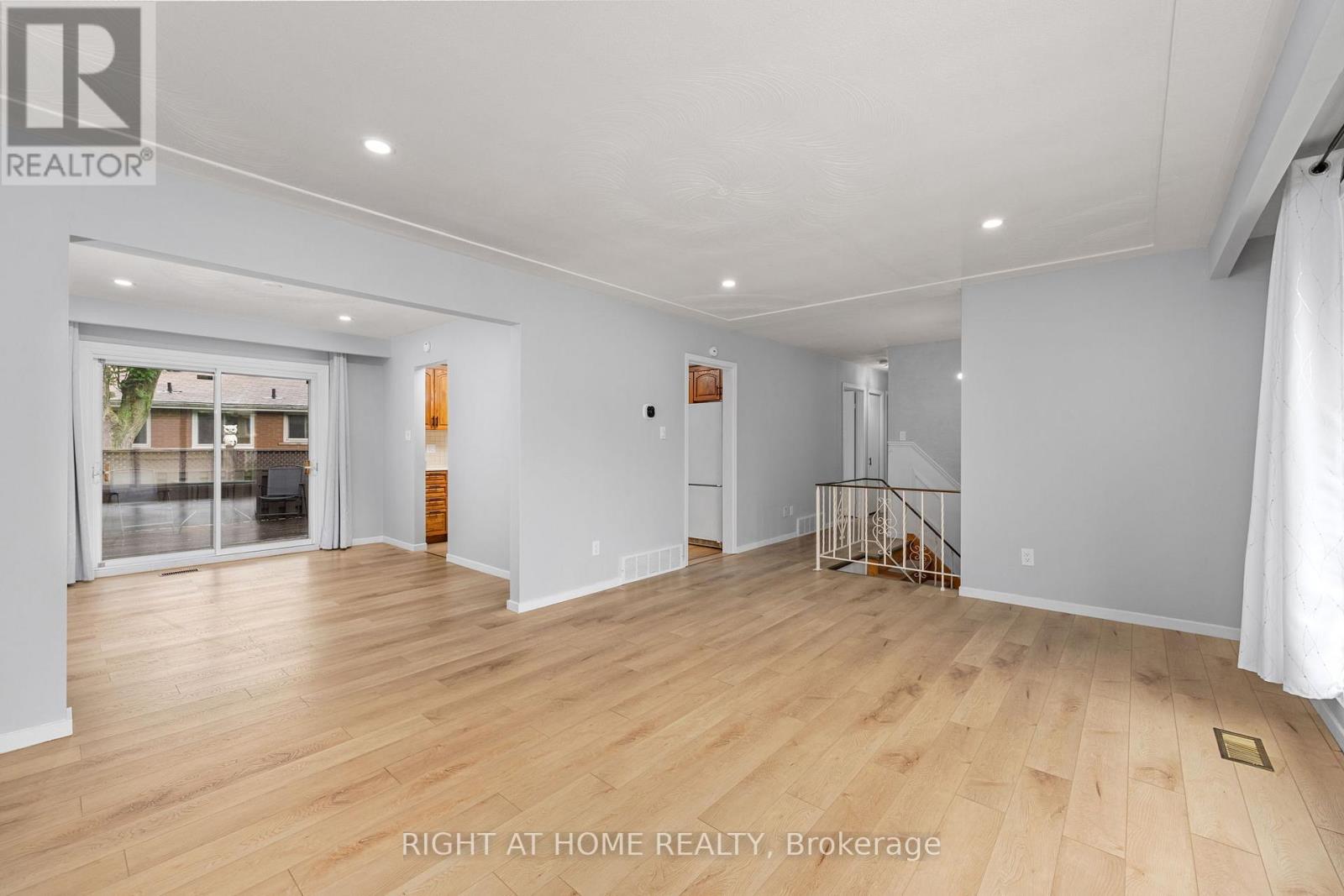 39 San Francisco Avenue, Hamilton, Ontario  L9C 5N8 - Photo 5 - X13482370