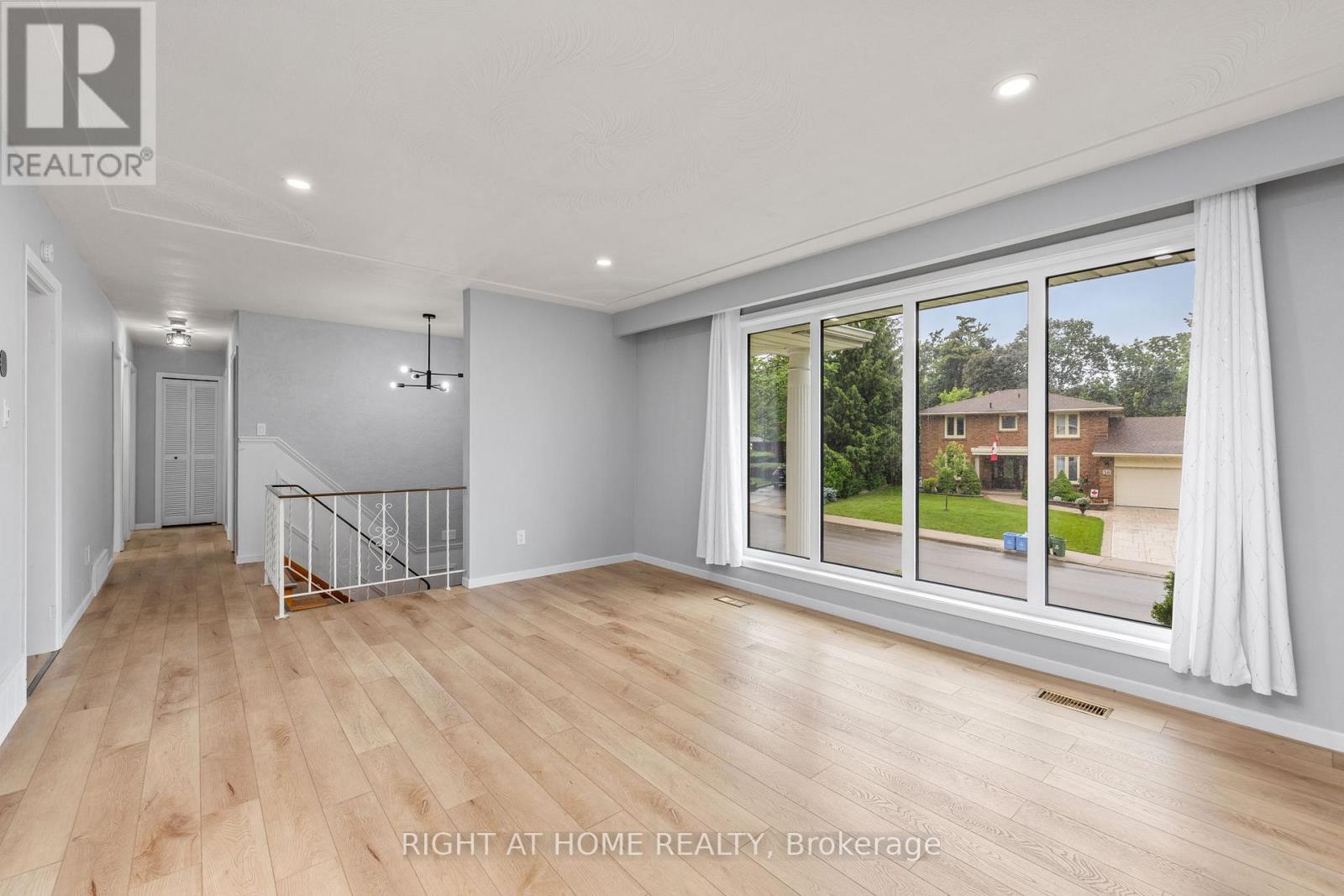 39 San Francisco Avenue, Hamilton, Ontario  L9C 5N8 - Photo 6 - X13482370