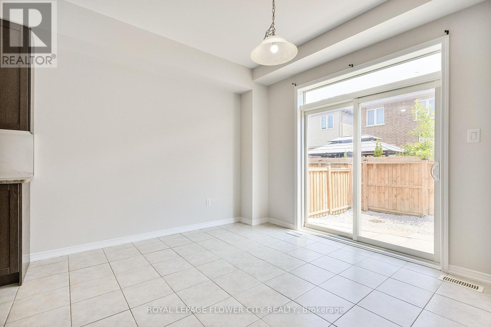 25 Munro Circle, Brant, Ontario N3T 0R1 - Photo 18 - X13482404