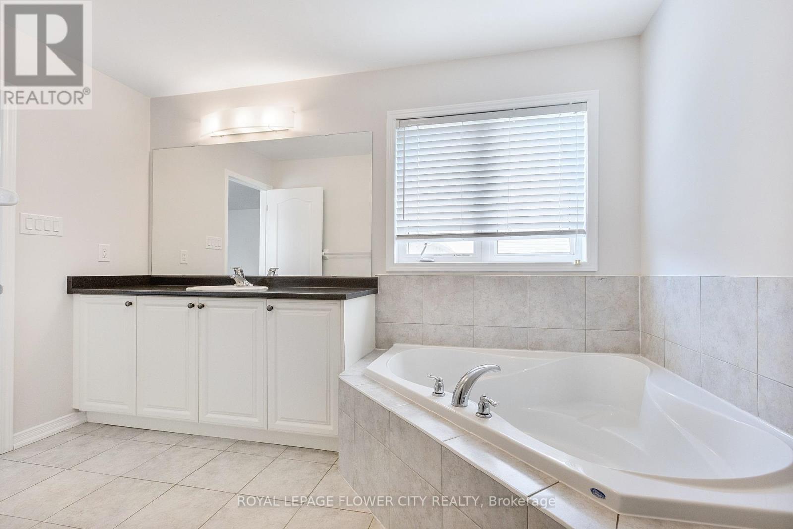 25 Munro Circle, Brant, Ontario N3T 0R1 - Photo 28 - X13482404