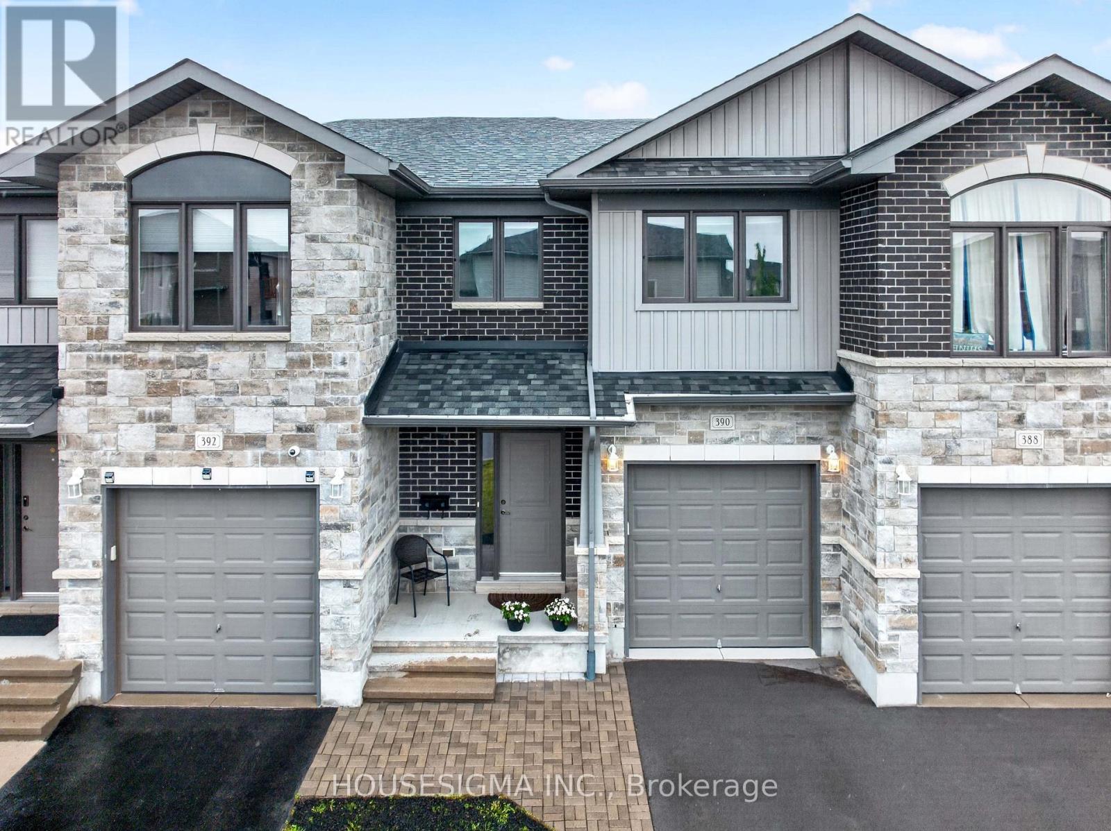 390 BUCKTHORN DRIVE, Kingston, Ontario