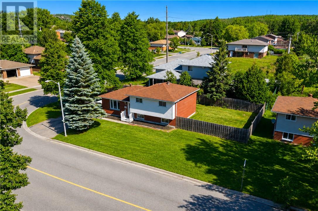 1290 Lillian Boulevard, Sudbury, Ontario  P3A 2R7 - Photo 2 - 2128765