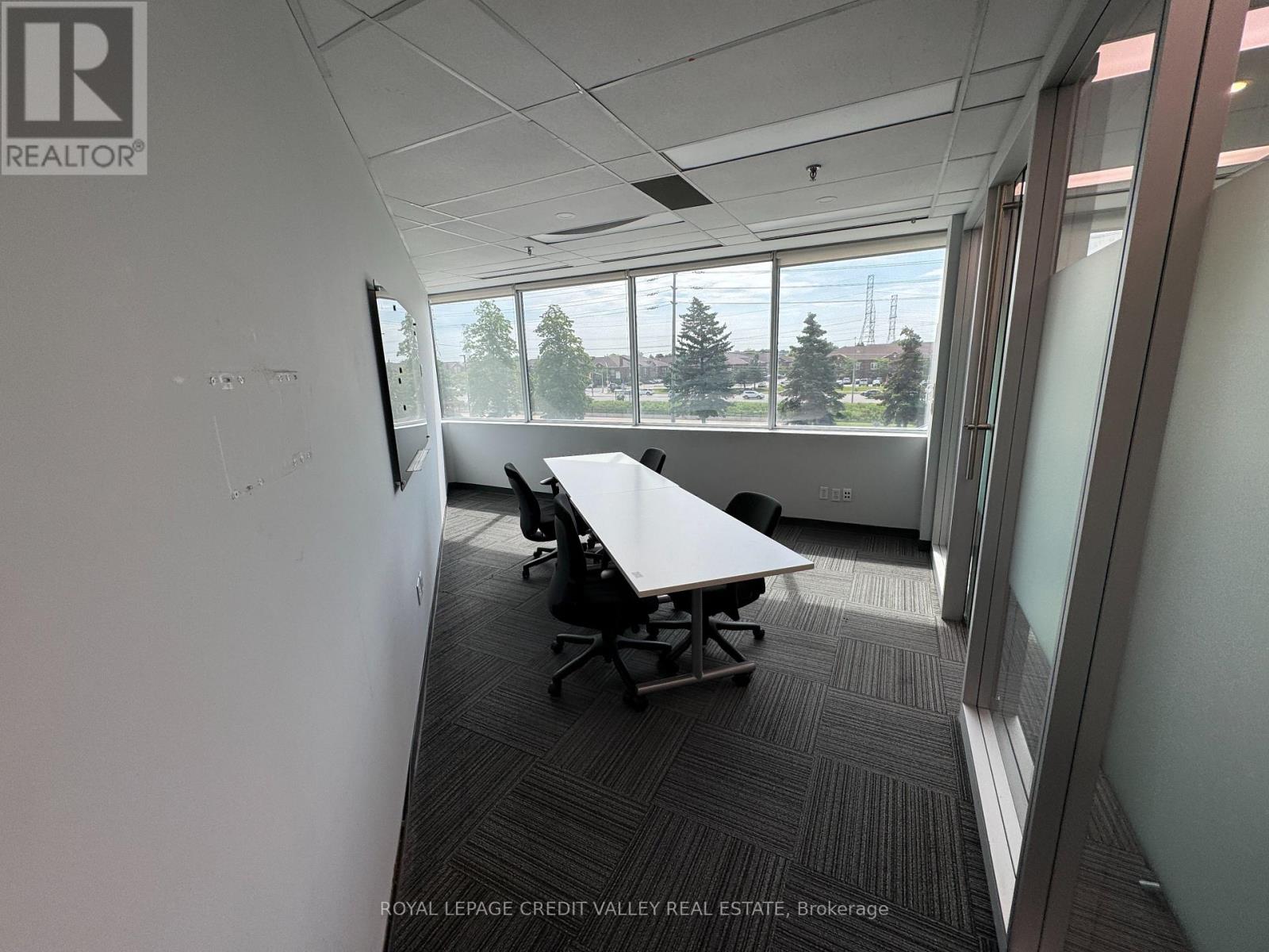 205b - 2800 Skymark Avenue, Mississauga, Ontario  L4W 5A6 - Photo 14 - W13482476