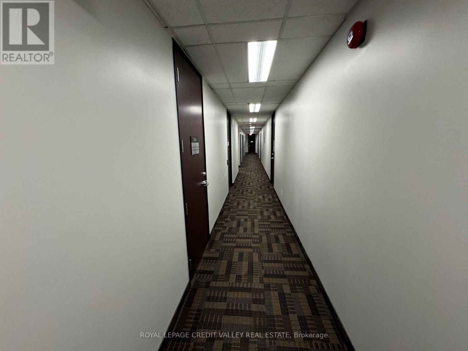 205b - 2800 Skymark Avenue, Mississauga, Ontario  L4W 5A6 - Photo 4 - W13482476