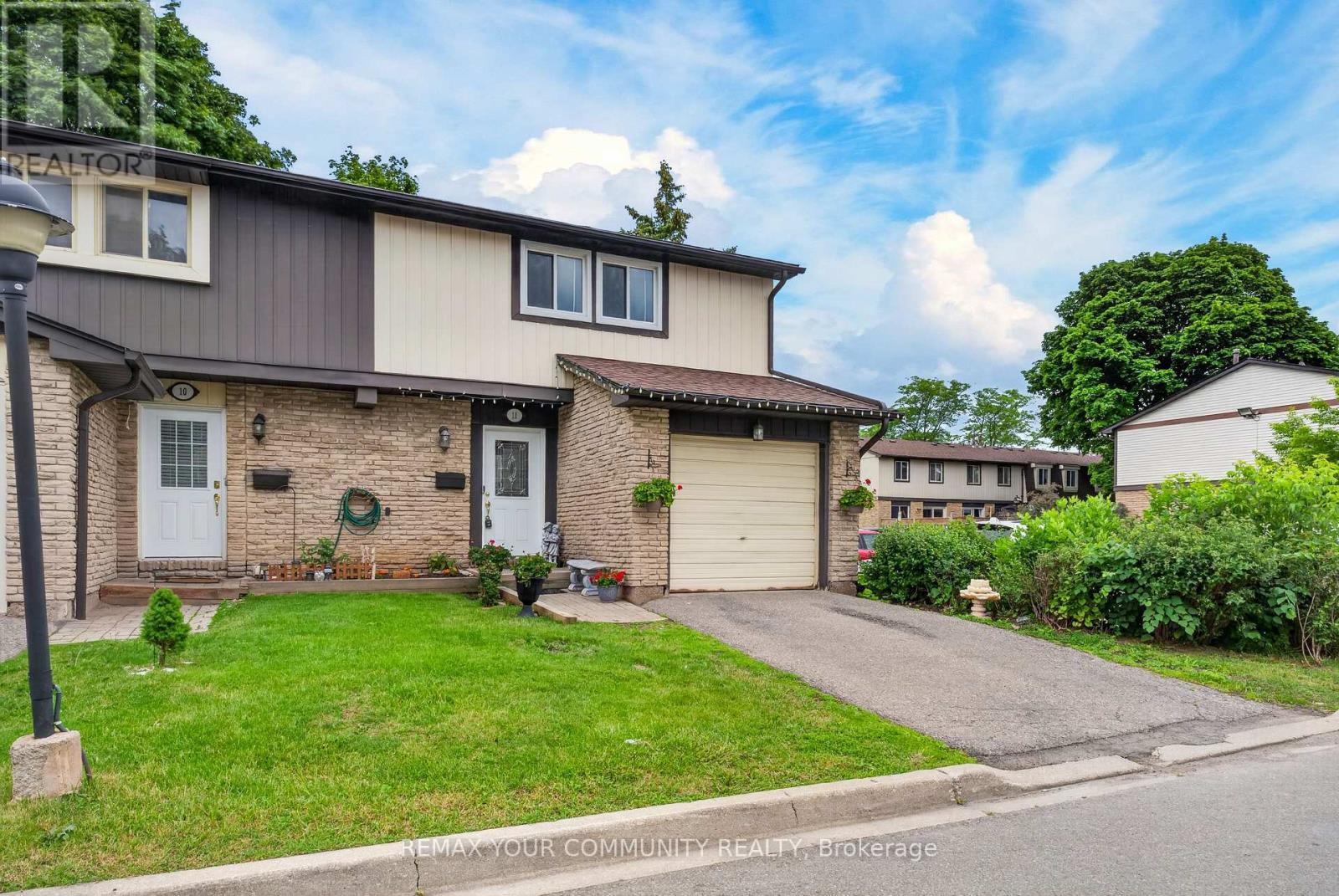 11 - 93 Hansen Road, Brampton, Ontario L6V 3C8 - Photo 2 - W13479688