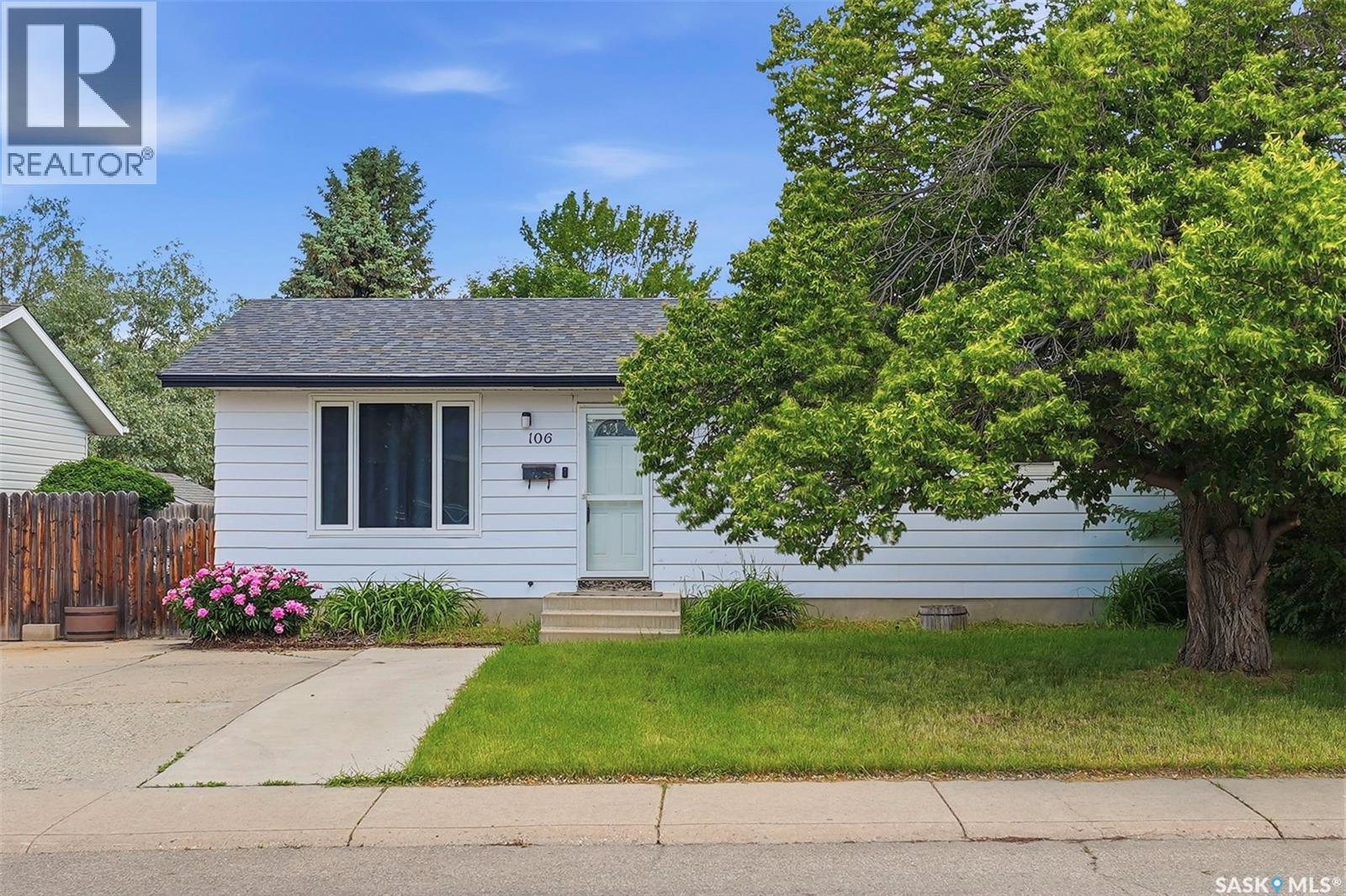 106 Sclandens PLACE, Saskatoon, Saskatchewan
