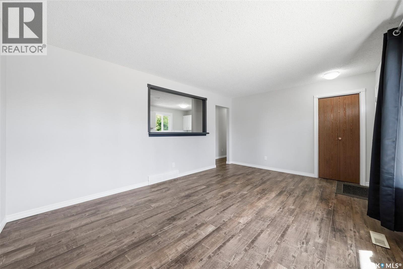 106 Sclandens Place, Saskatoon, Saskatchewan  S7M 4C4 - Photo 5 - SK040463