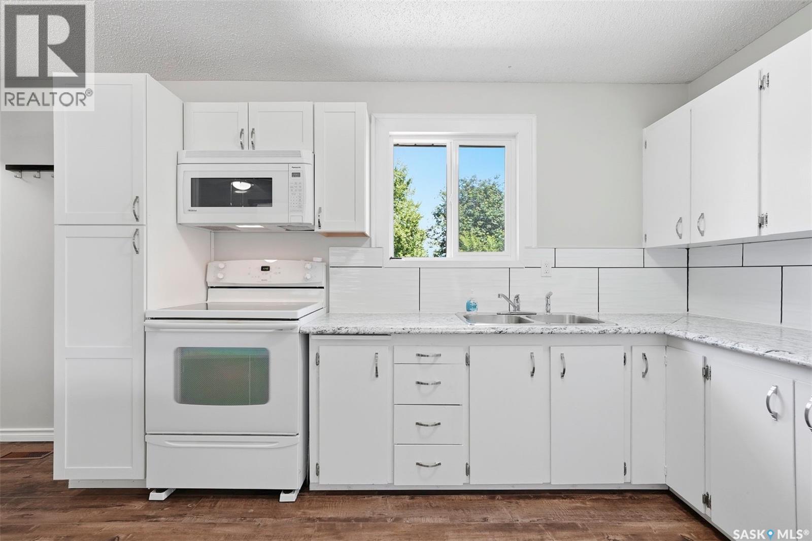 106 Sclandens Place, Saskatoon, Saskatchewan  S7M 4C4 - Photo 8 - SK040463