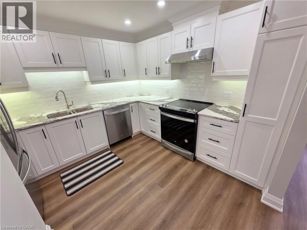 59 Szollosy Circle, Hamilton, Ontario  L9B 1T8 - Photo 5 - 40839135