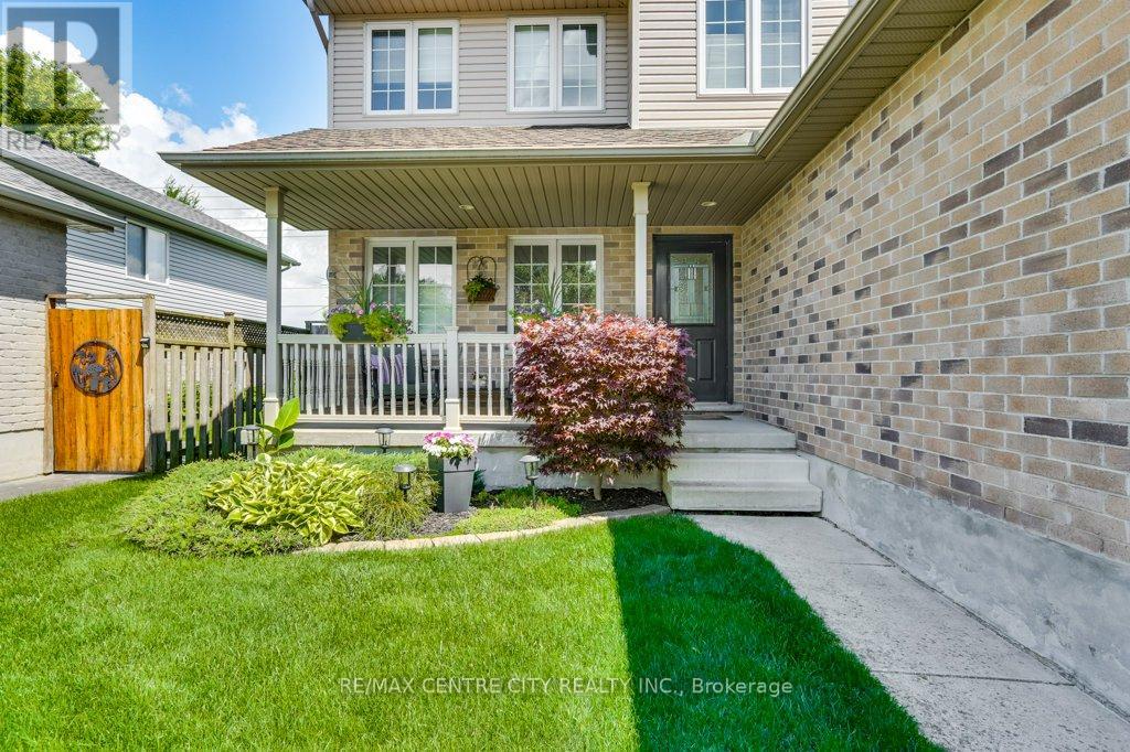 45 Riverbank Drive, St. Thomas, Ontario  N5P 4M8 - Photo 4 - X13482528