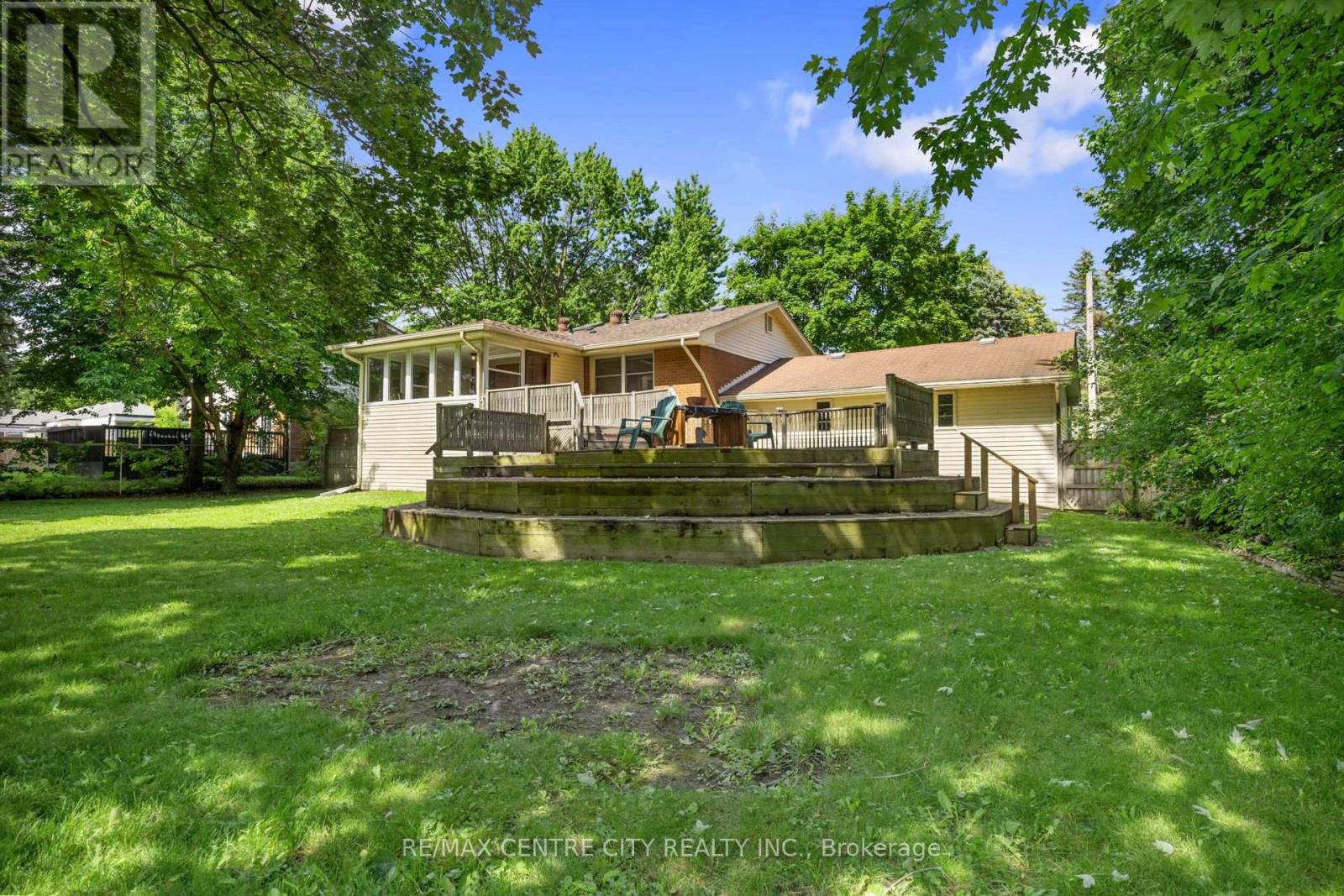 46 Brentwood Crescent, London North, Ontario  N6G 1X2 - Photo 35 - X13482584