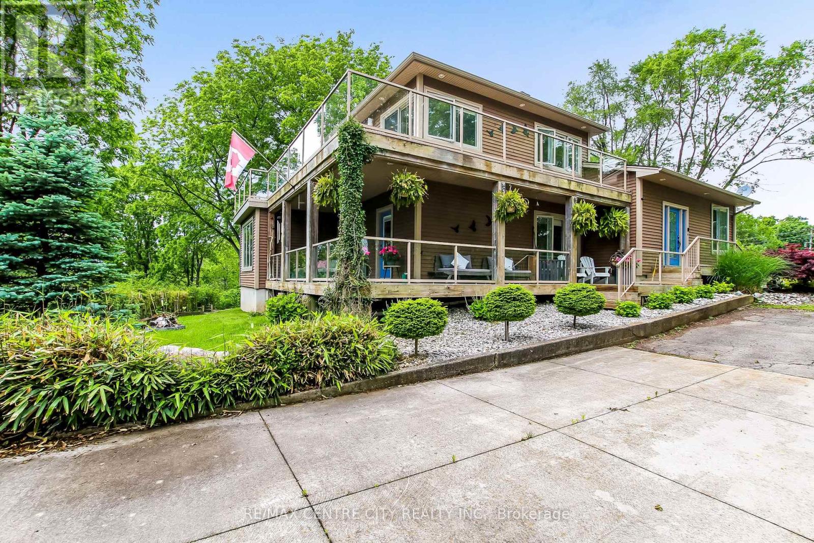 136 Brayside Street, Central Elgin, Ontario  N5L 1A2 - Photo 2 - X13482614