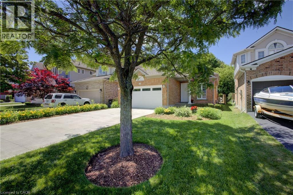 439 Woodrow Drive, Waterloo, Ontario  N2T 2V6 - Photo 2 - 40842553