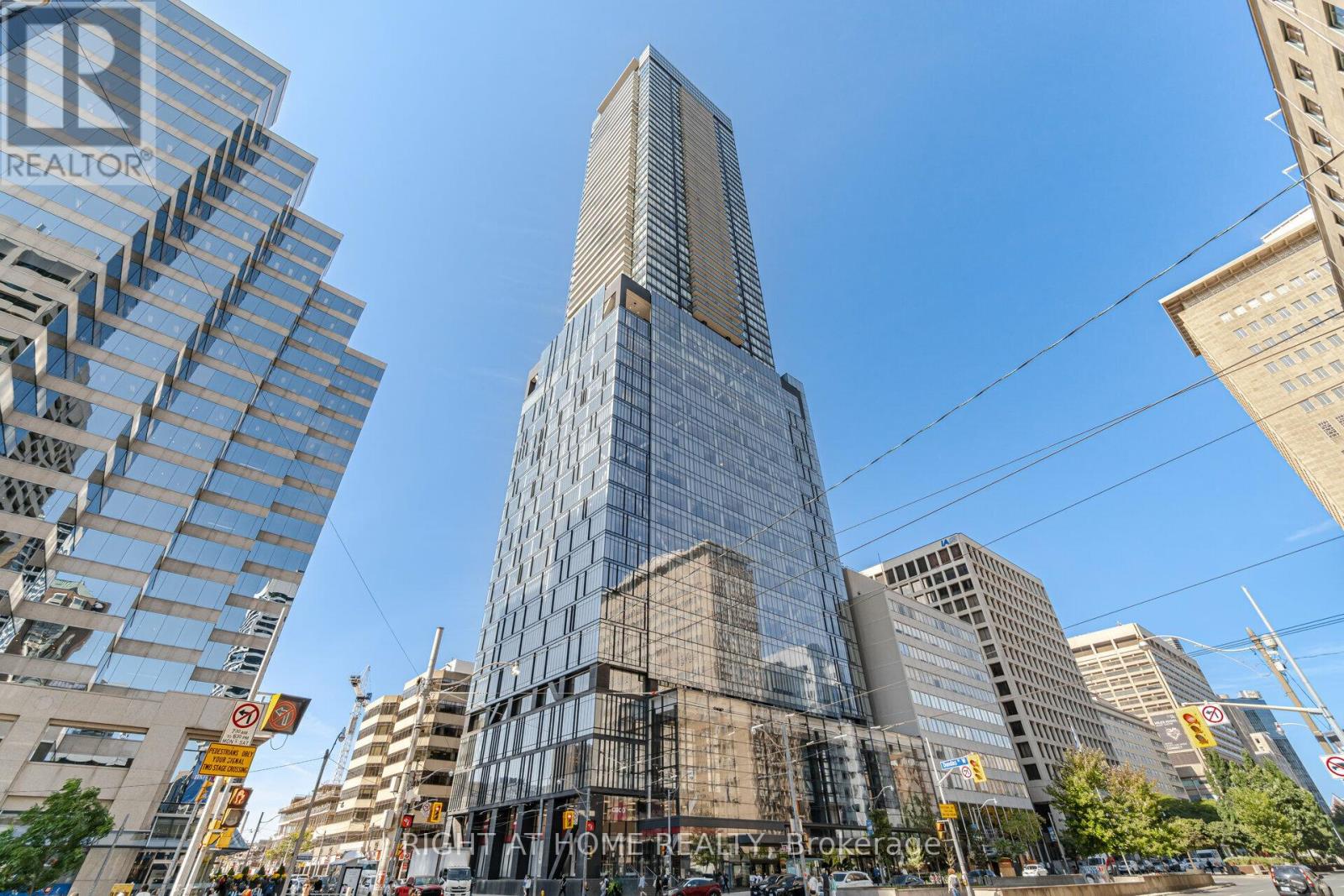 2507 - 488 UNIVERSITY AVENUE S, Toronto, Ontario