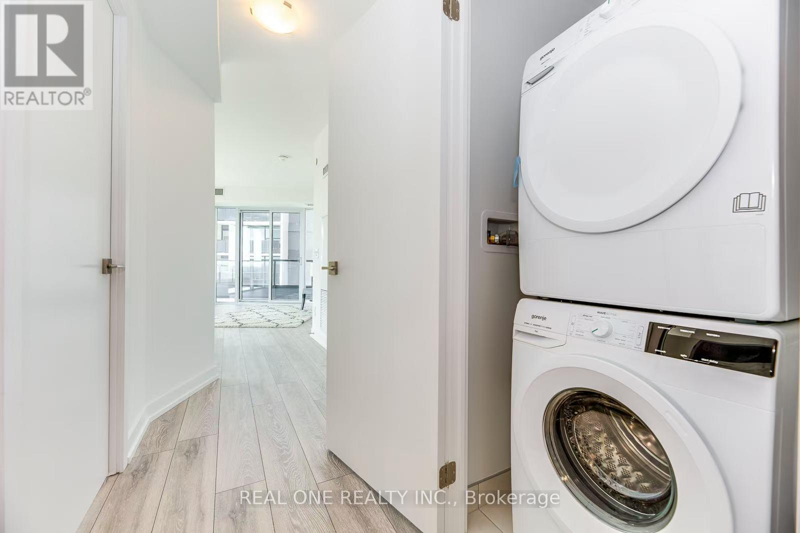 1708 Room #1 - 159 Wellesley Street E, Toronto, Ontario  M4Y 1J2 - Photo 6 - C13482550