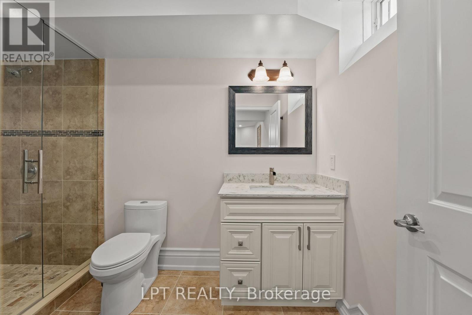 18 Wolford Court, Georgina, Ontario  L4P 0B1 - Photo 37 - N13482506
