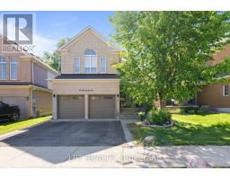 8 BURNABY DRIVE, Georgina, Ontario