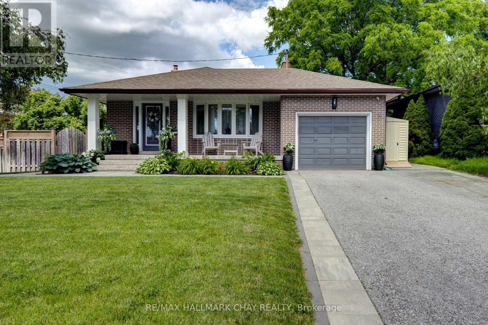 247 ST. VINCENT STREET, barrie (wellington), Ontario