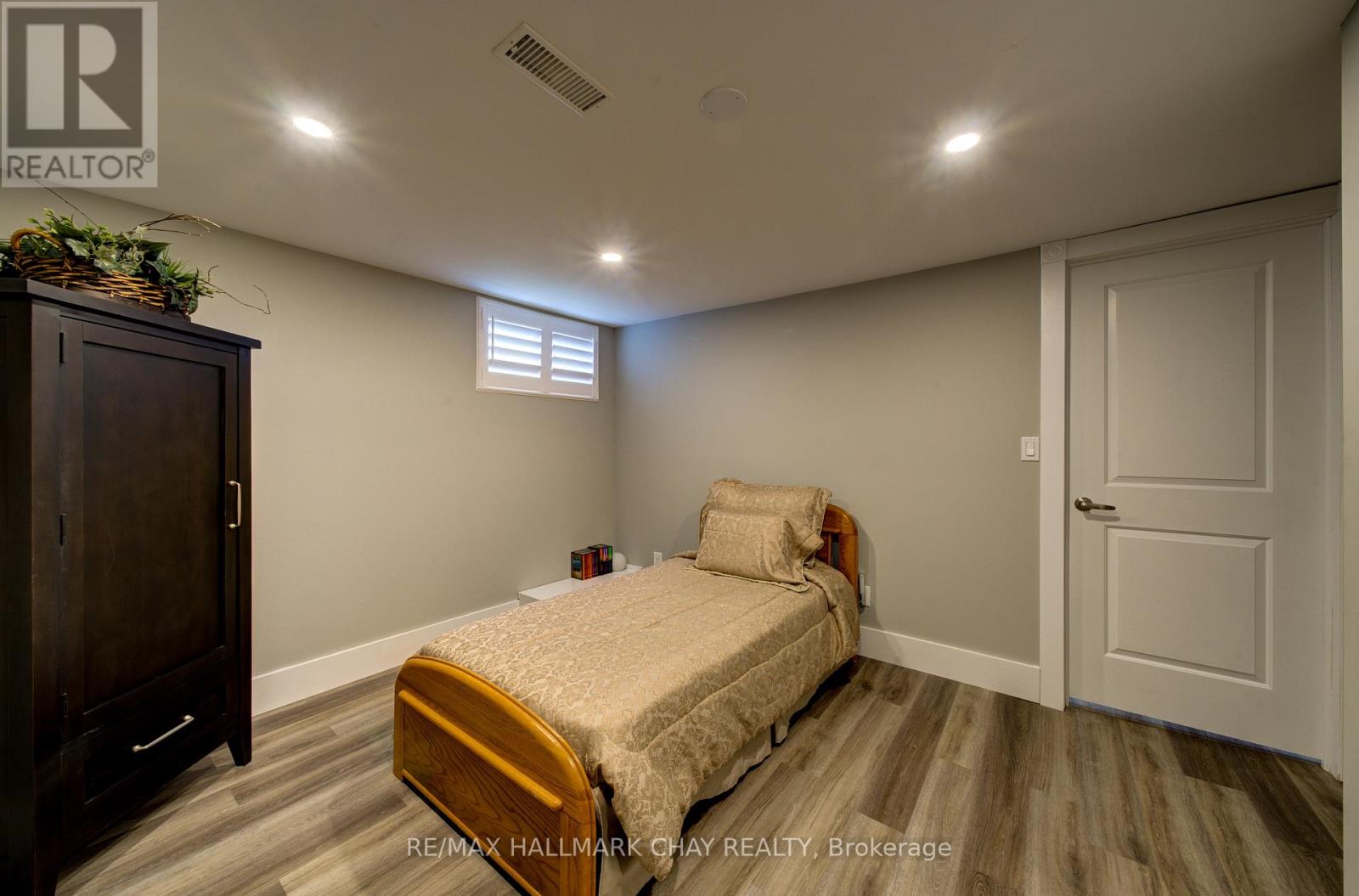 247 St. Vincent Street, Barrie (Wellington), Ontario L4M 3Z7 - Photo 20 - S13482526