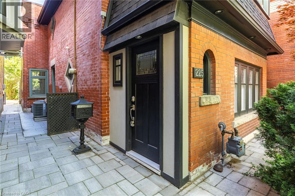 225 Oakmount Road, Toronto, Ontario  M6P 3K3 - Photo 4 - 40842551