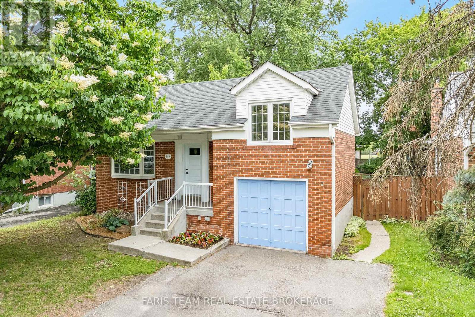 149 John Street, Toronto, Ontario  M9N 1J9 - Photo 2 - W13482544