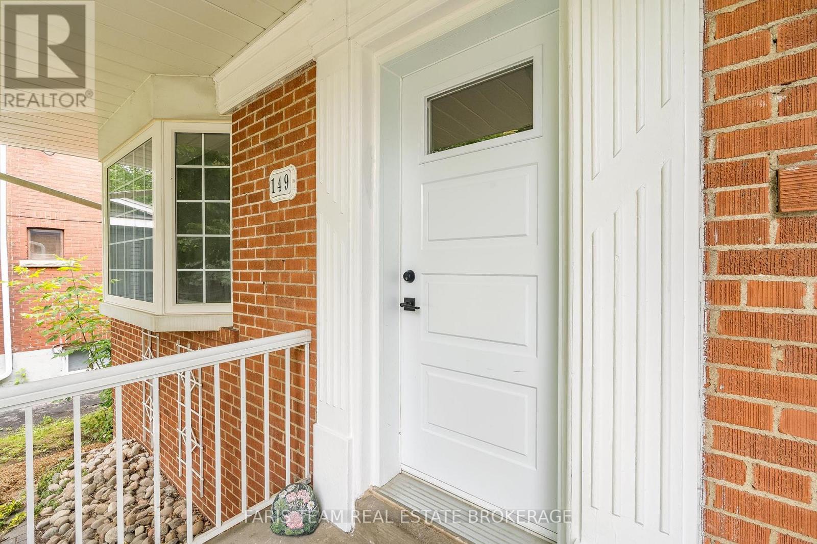 149 John Street, Toronto, Ontario  M9N 1J9 - Photo 4 - W13482544