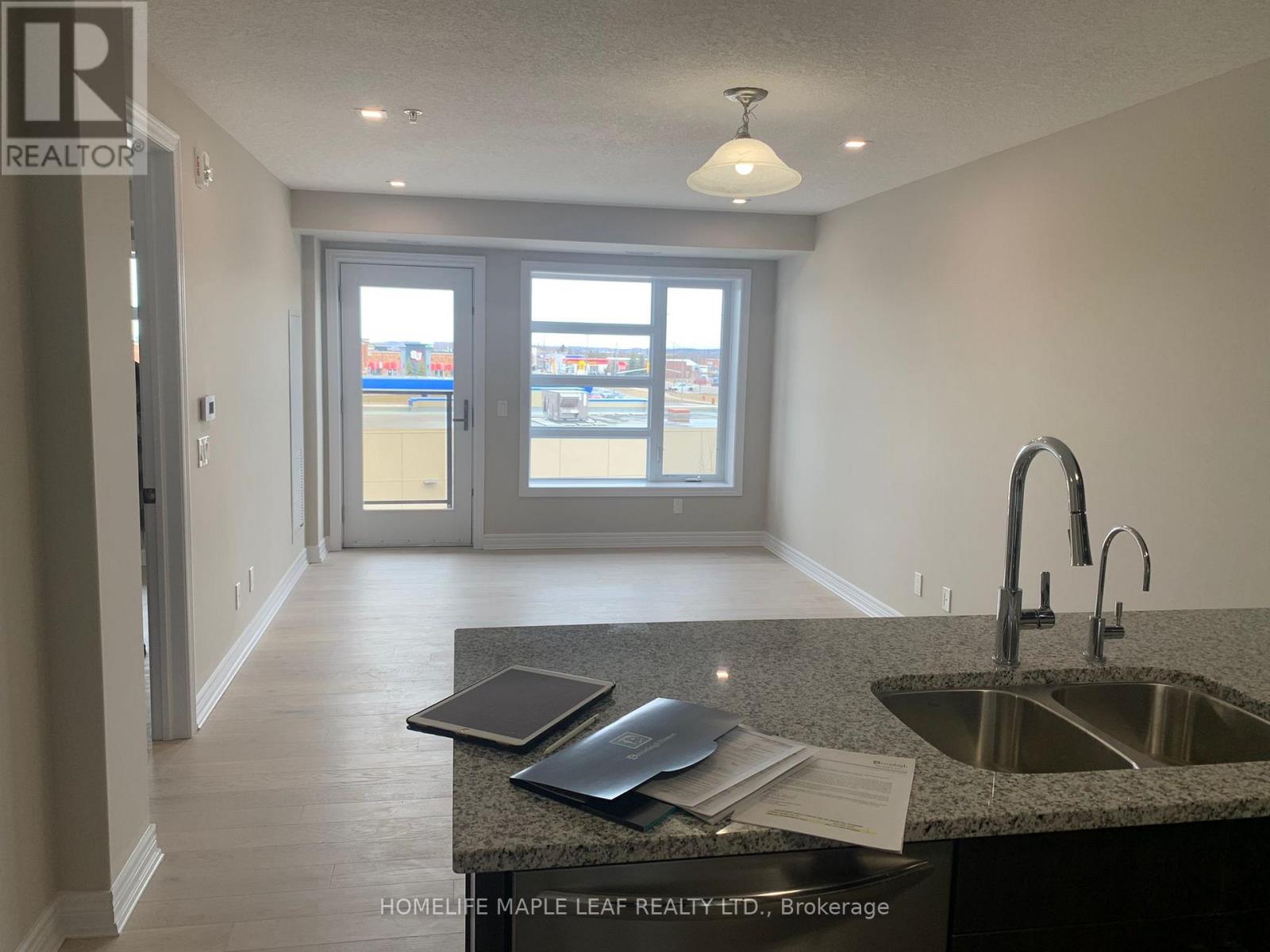 105 Spencer Avenue, Orangeville, Ontario  L9W 6X2 - Photo 9 - W13482610