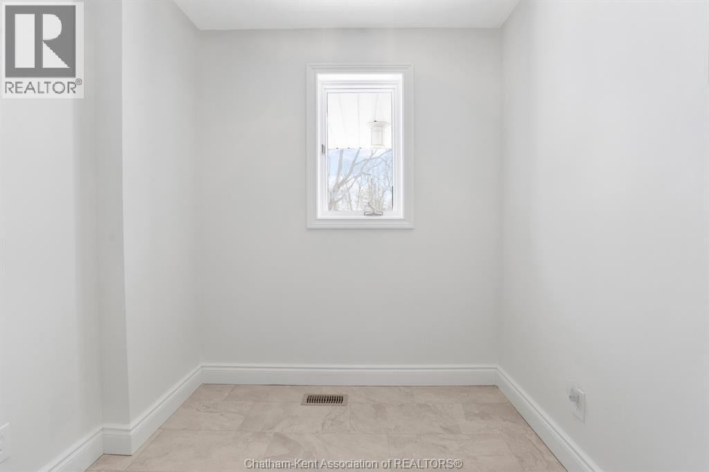 1821 Blackwell Road, Sarnia, Ontario  N7T 7H4 - Photo 23 - 26015010