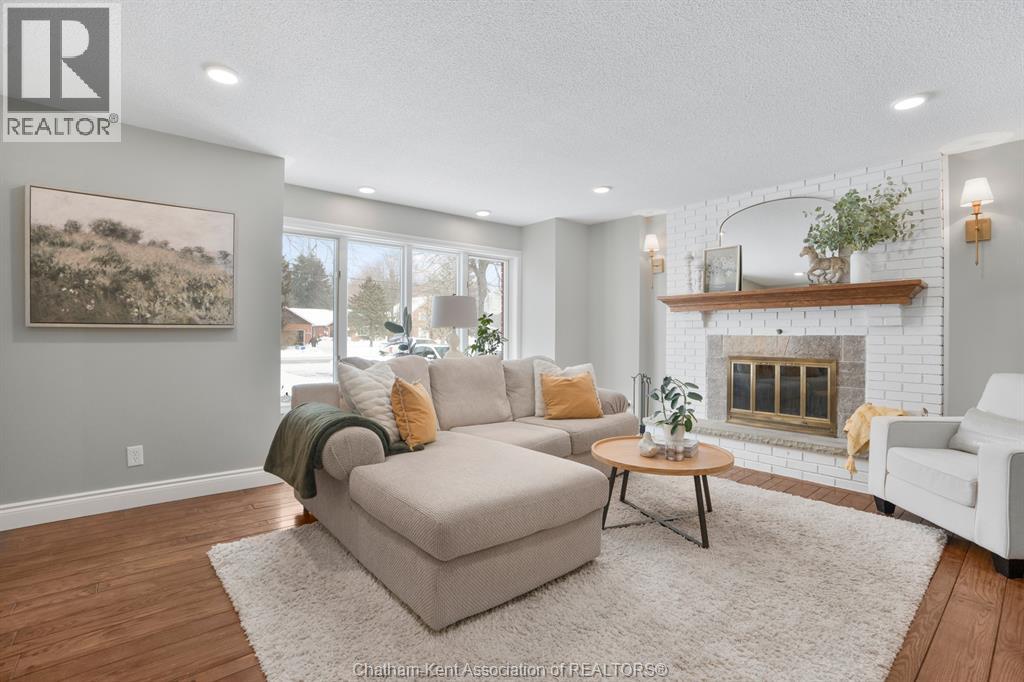 1821 Blackwell Road, Sarnia, Ontario  N7T 7H4 - Photo 7 - 26015010