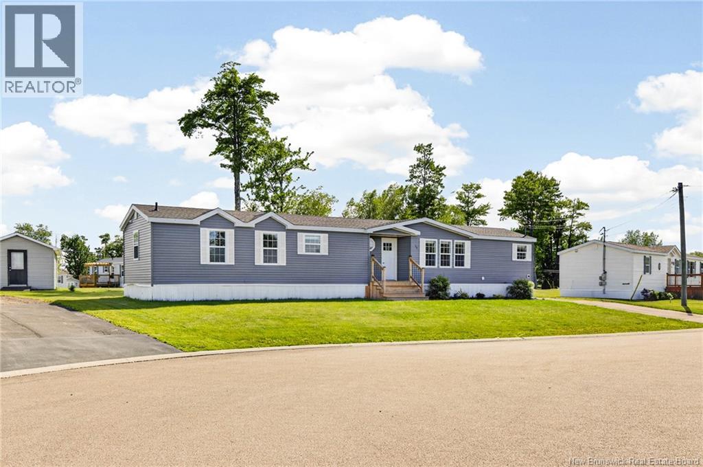 35 Richibuctou, Dieppe, New Brunswick  E1A 7N1 - Photo 3 - NB142603