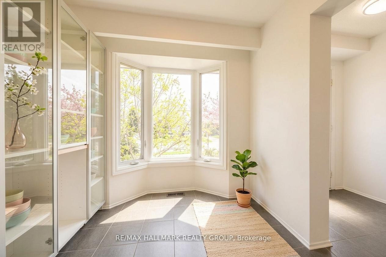 6382 St. Louis Drive, Ottawa, Ontario  K1C 2Y1 - Photo 4 - X13482714