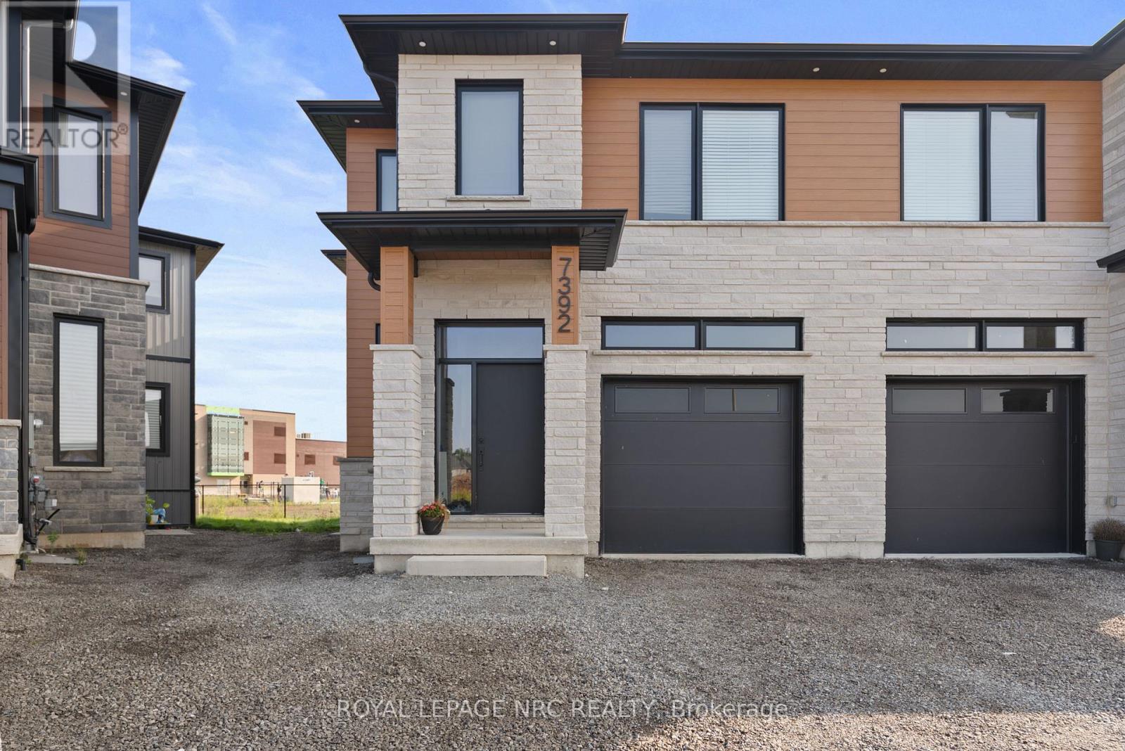 7392 Splendour Drive, Niagara Falls, Ontario  L2H 3V7 - Photo 2 - X13482718