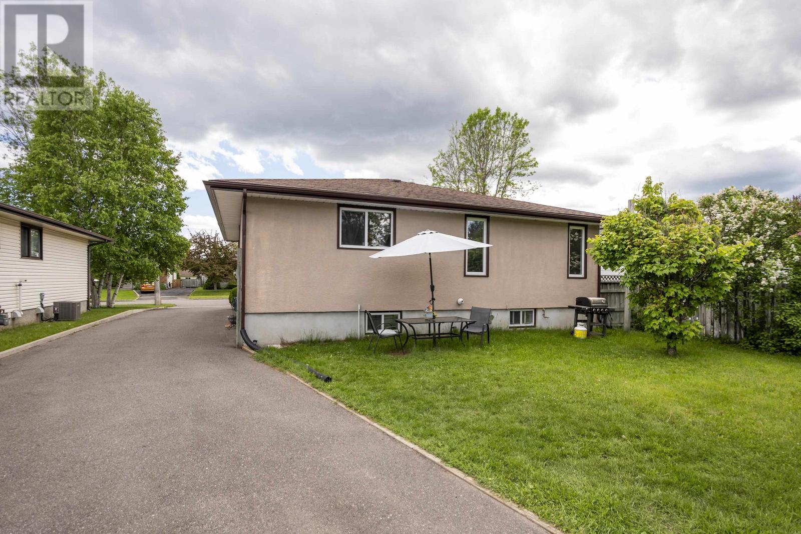 124 Welland St, Thunder Bay, Ontario  P7A 7T6 - Photo 5 - TB2601670