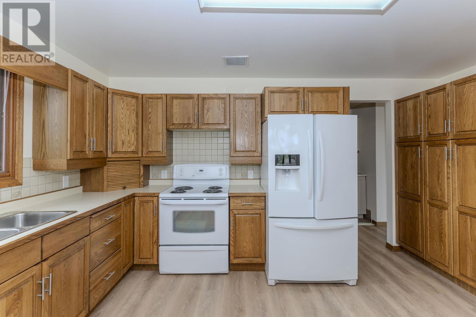 110 Albany St, Thunder Bay, Ontario  P7A 6Z2 - Photo 30 - TB2601665