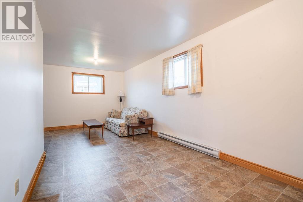 34 Bitonti Cres, Sault Ste. Marie, Ontario  P6C 6A9 - Photo 33 - SM261407