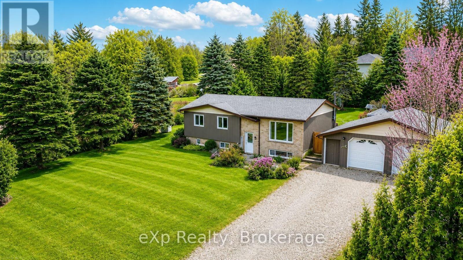 230 SAUGEEN STREET, Grey Highlands, Ontario