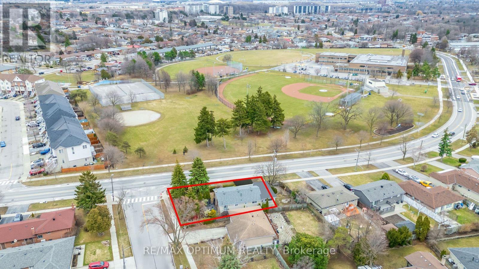 1 Dundee Drive, Toronto, Ontario  M3J 1H5 - Photo 8 - W13249152