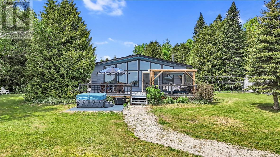 497 Whites Point Road, Little Current, Ontario