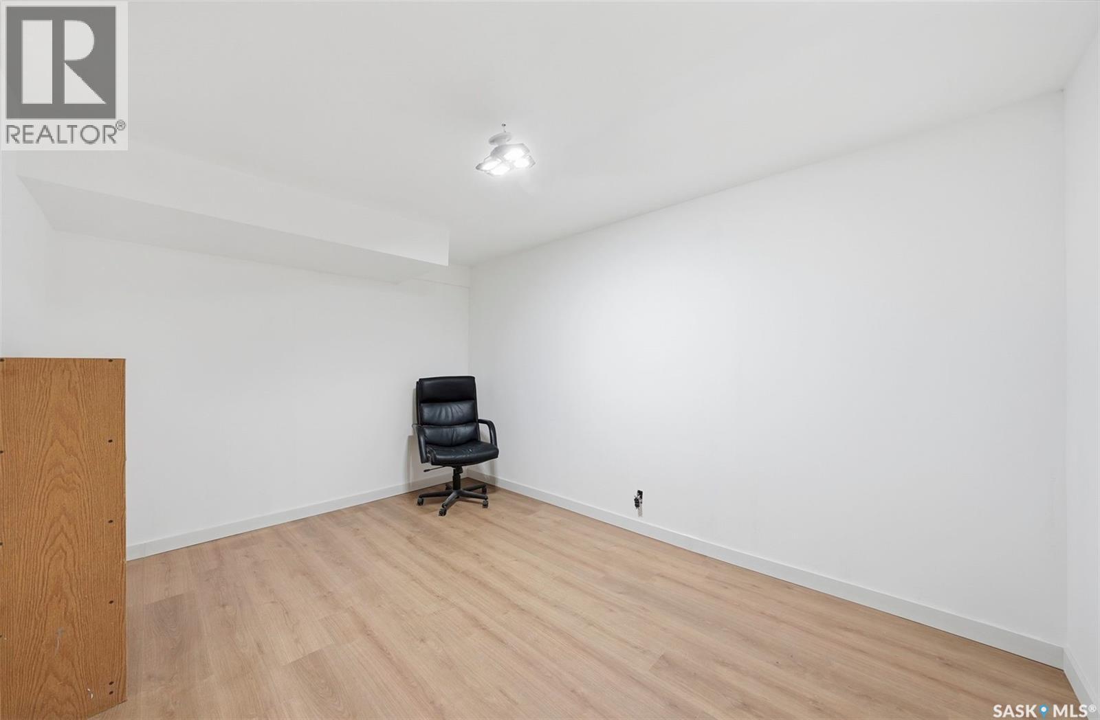 20 Clark Crescent, Saskatoon, Saskatchewan  S7H 3L9 - Photo 24 - SK040273