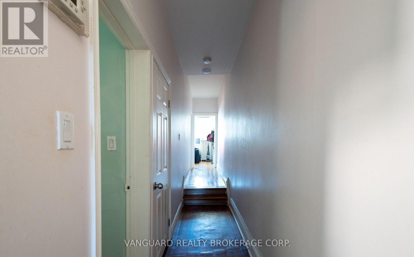 1212 Dufferin Street, Toronto, Ontario  M6H 4C1 - Photo 17 - W13415956