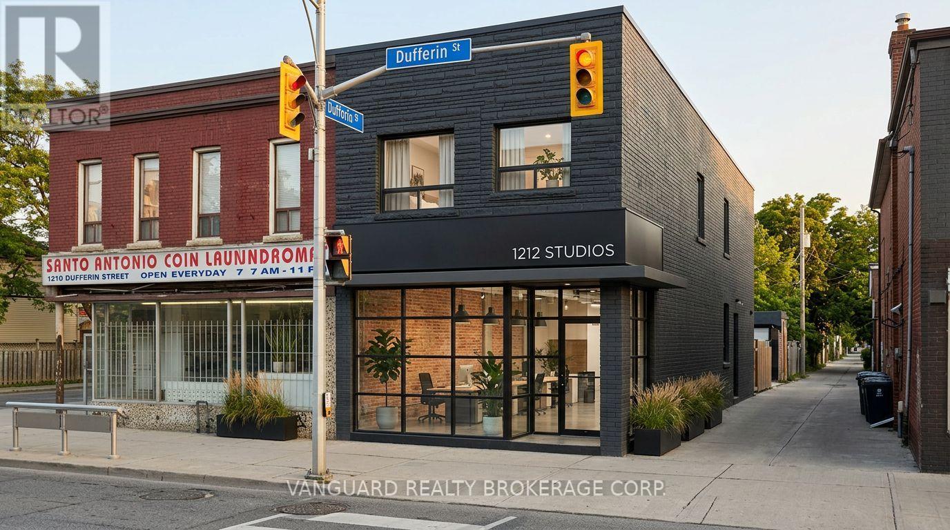1212 Dufferin Street, Toronto, Ontario  M6H 4C1 - Photo 3 - W13427212