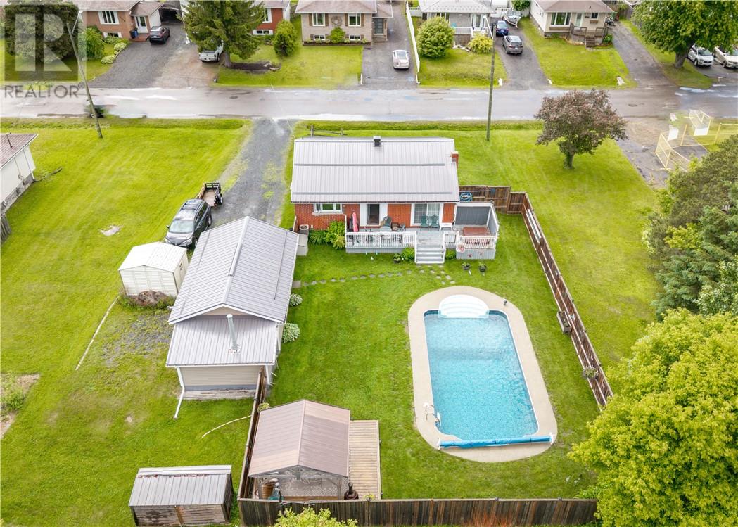4490 Elizabeth Crescent, Val Therese, Ontario  P3P 1S7 - Photo 3 - 2128767